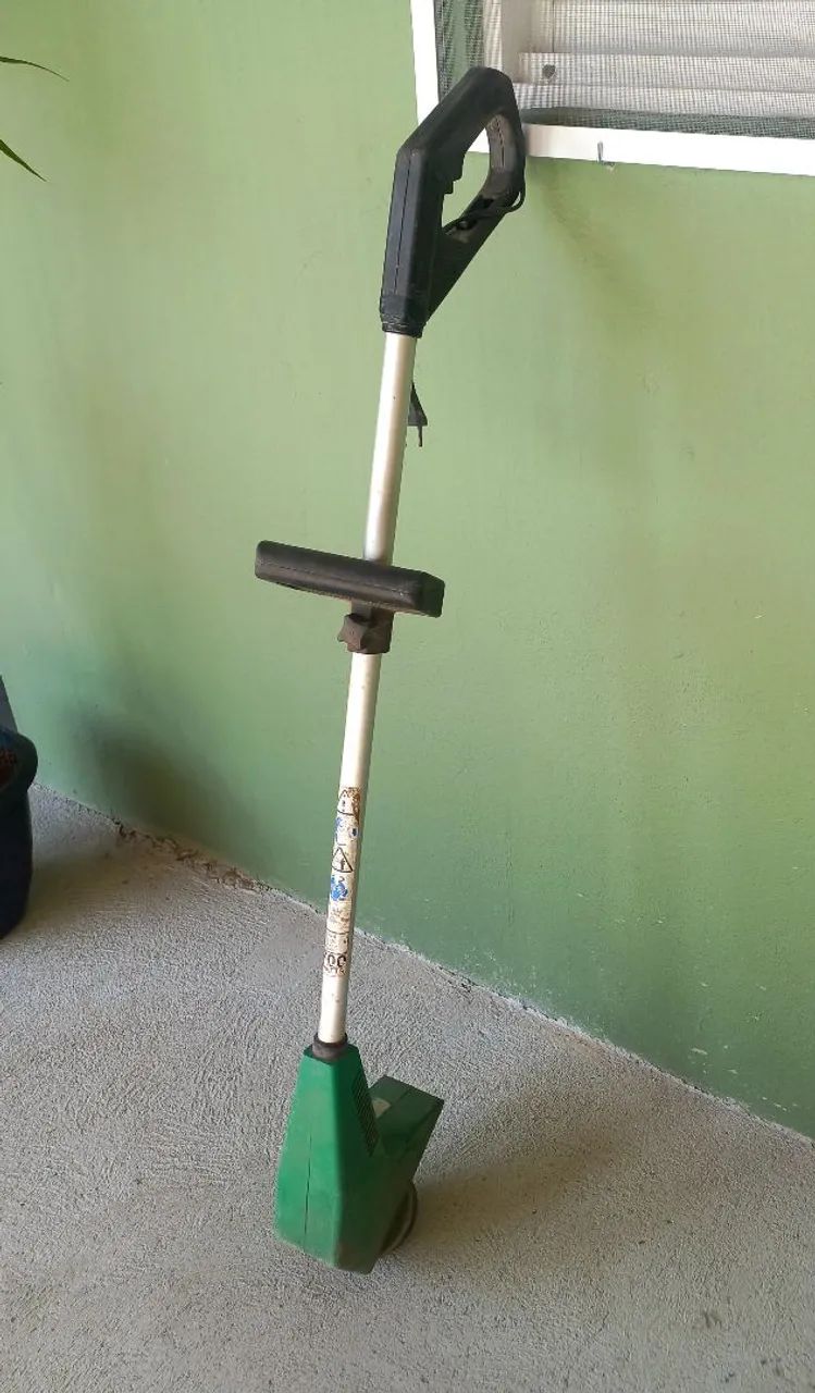 Maquina de cortar grama 