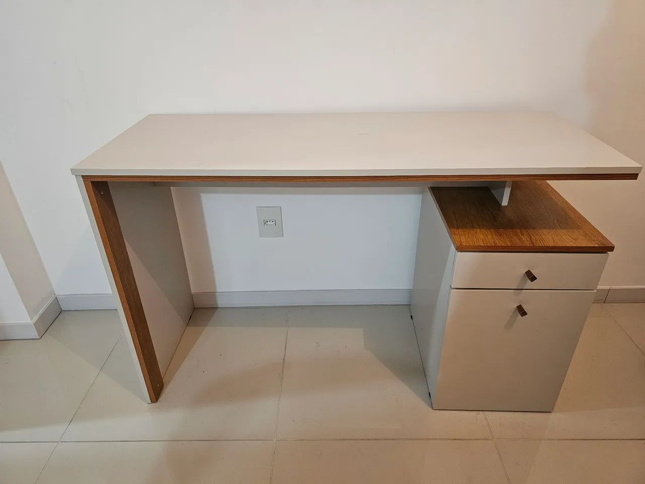 Vendo mesa de estudo - Foto 2