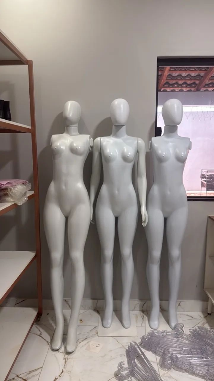 Vendo 3 manequim branco! - Foto 2