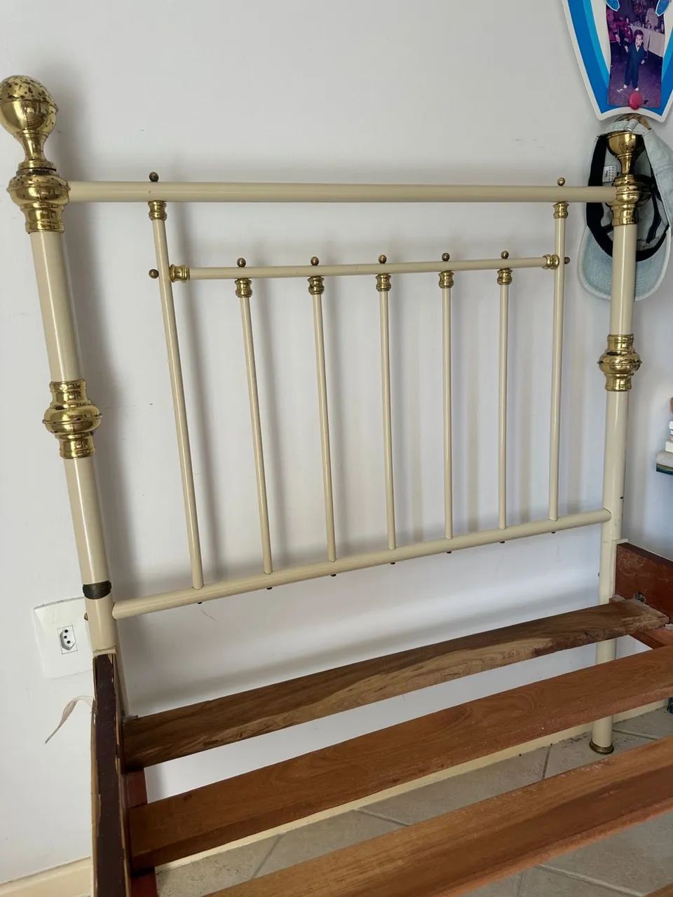 2 camas solteiro + 2 colchões solteiro - Foto 3