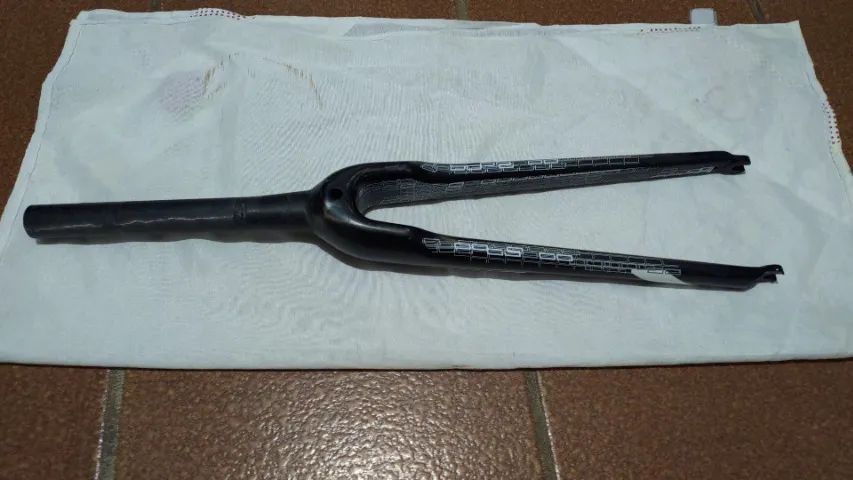 Garfo de carbono BMC sem uso (YTBCK136783) - Foto 3