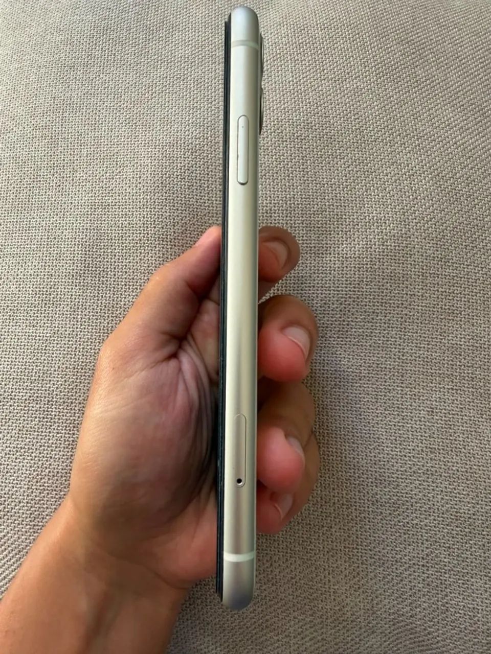 Vendo iPhone 11 Branco 64GB - Sem detalhes! - Foto 4