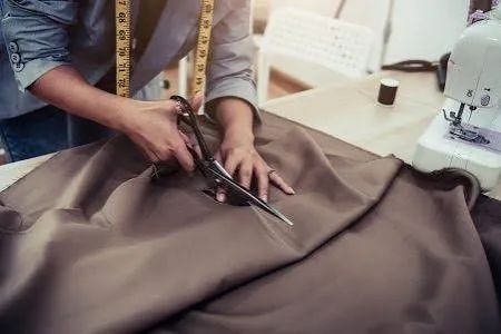 costureira com experiência
