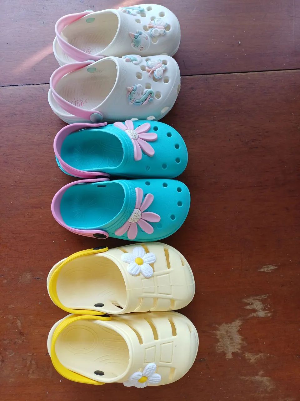 Babuche Menina n° 23/24 e 24/25 - R$ 25,00 cada par. - Foto 2