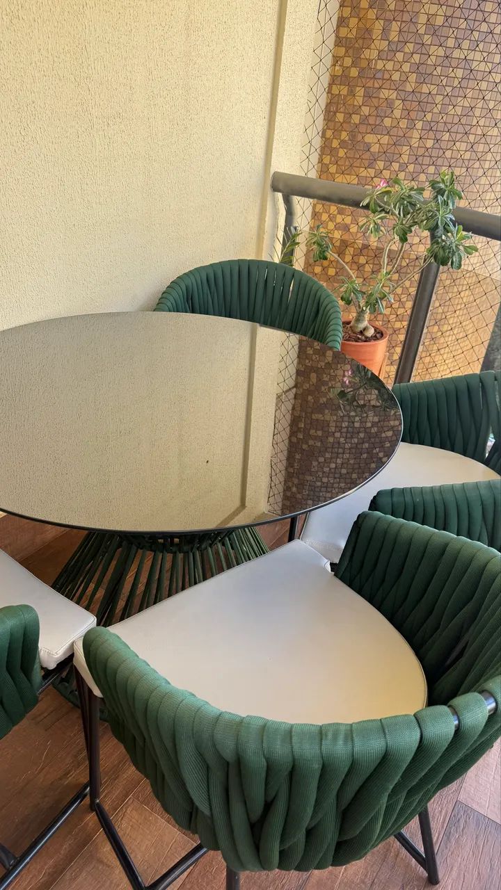 Mesa com cadeira - Foto 2