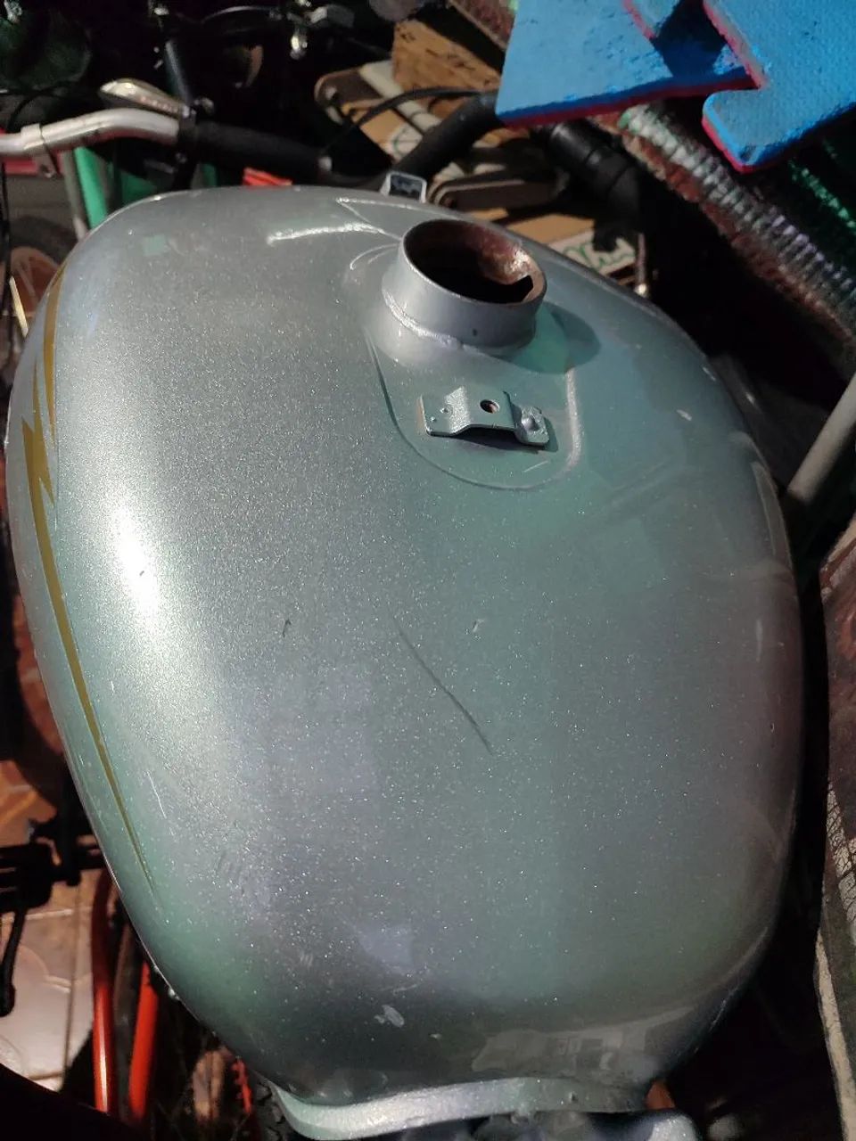 Vendo tanque para moto chopper  - Foto 2