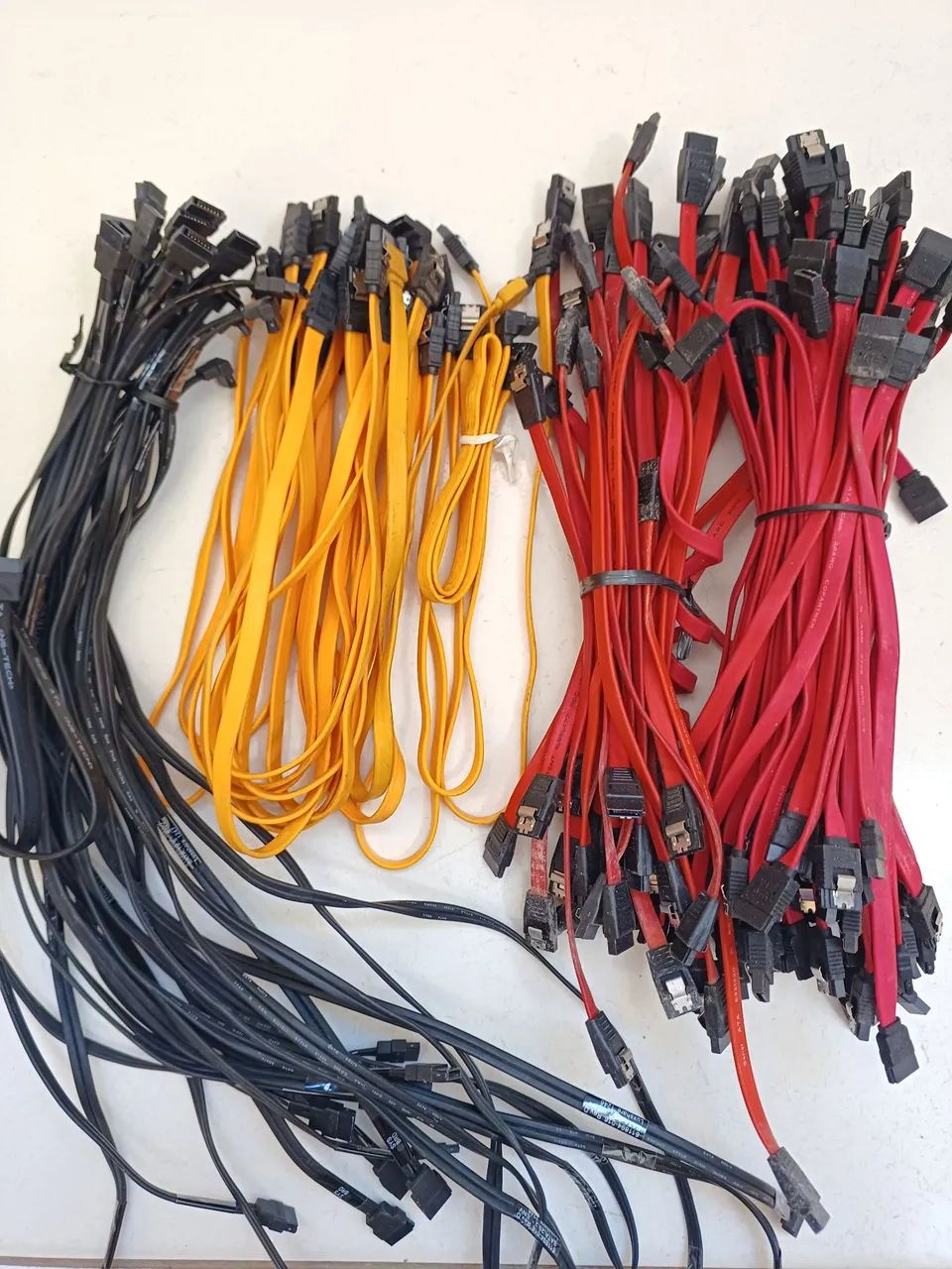 Sata 6Gbps 5 reais cada  - Foto 3