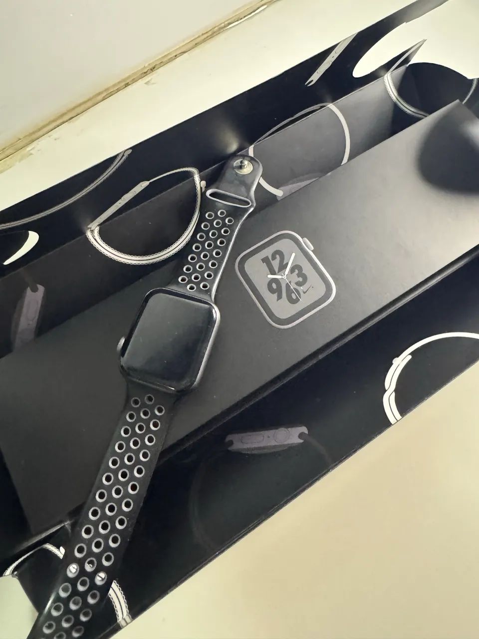 Apple Watch 4, 44M