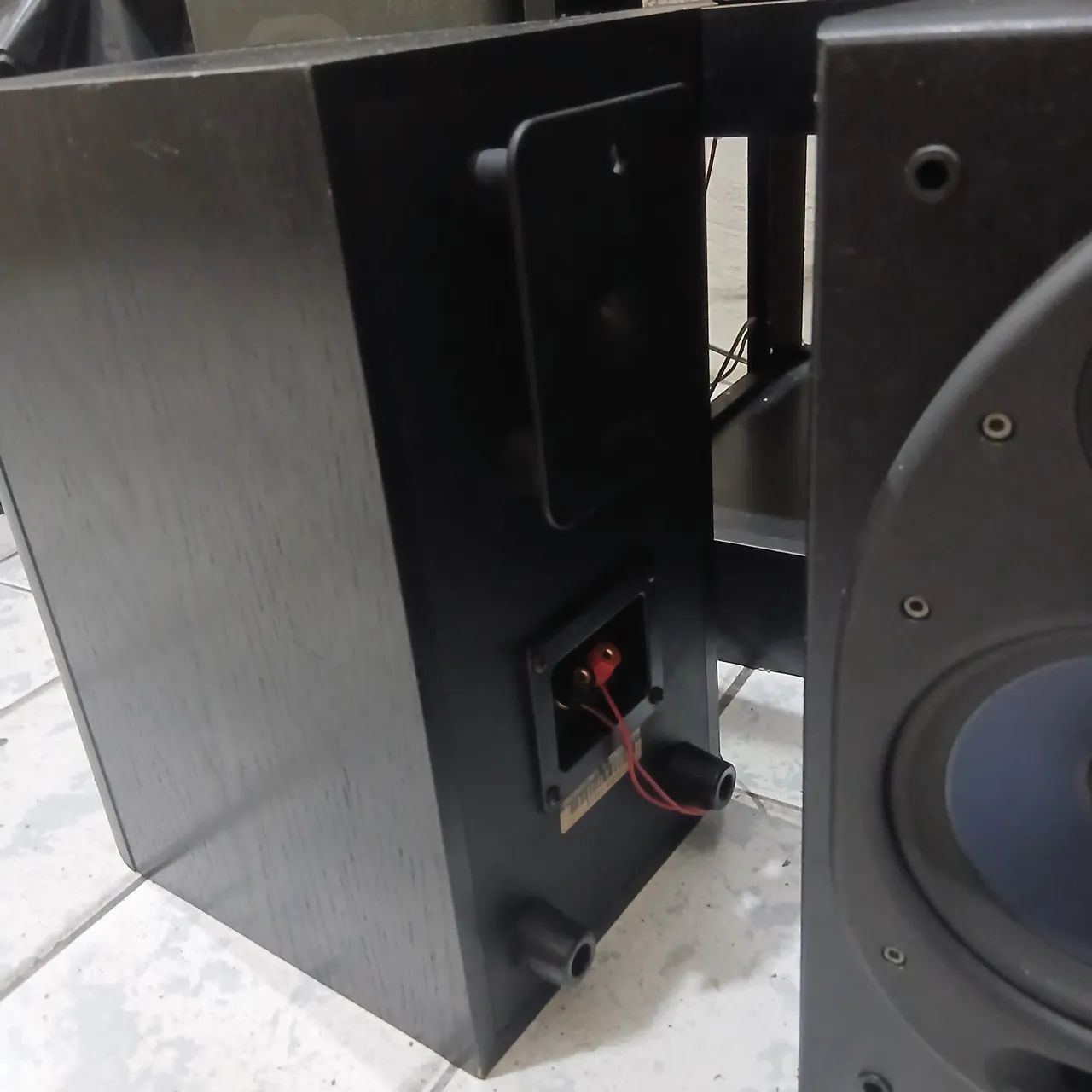 Caixas Polkaudio RT 35i Funcionando.  - Foto 4
