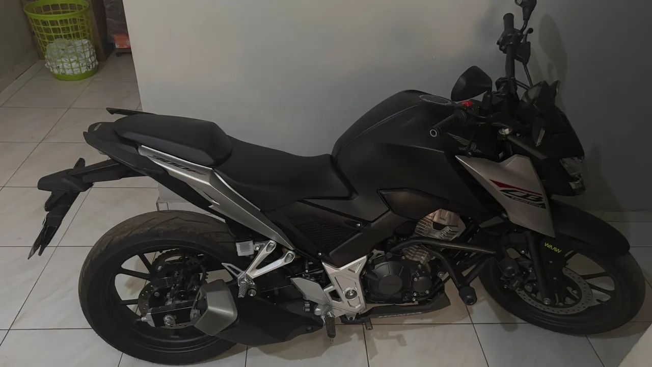 Honda CB 300  - Foto 3