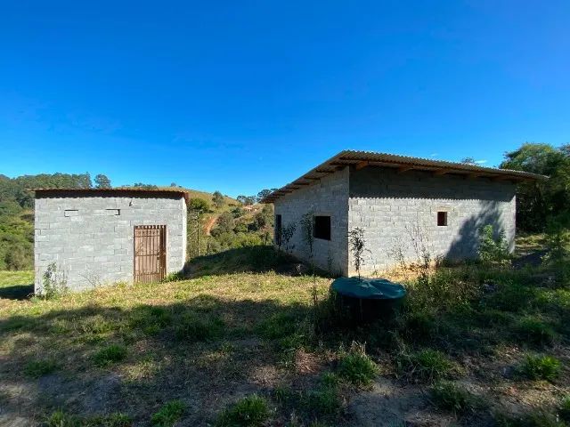 Sítio de 5,2 Hectares com Casa e Nascente - Foto 3