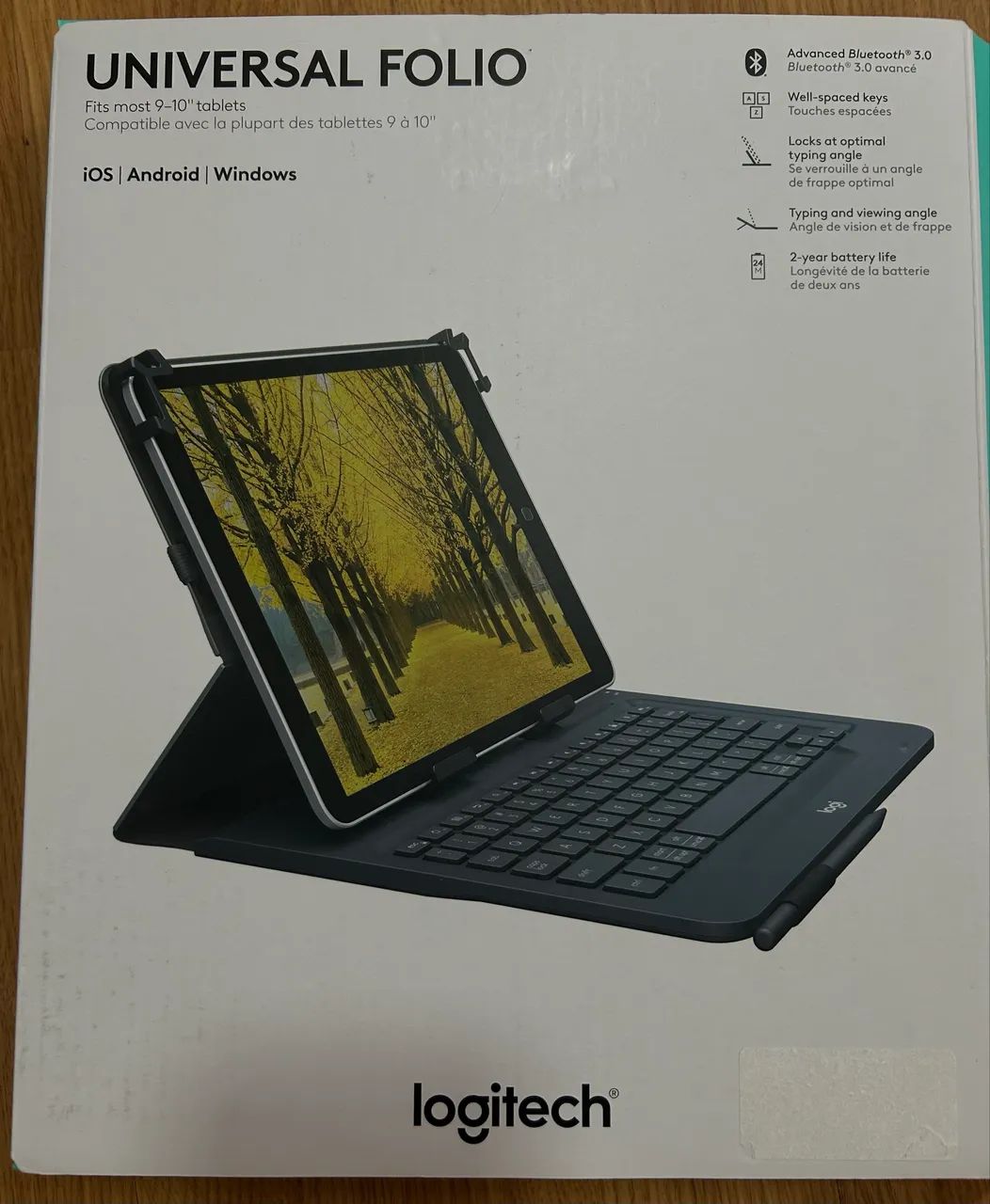 Capa com teclado Logitech Universal Folio