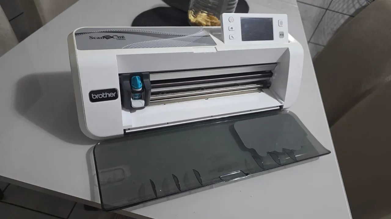Máquina de corte e digitalização Brother Scanncut CM300 - Hobbies