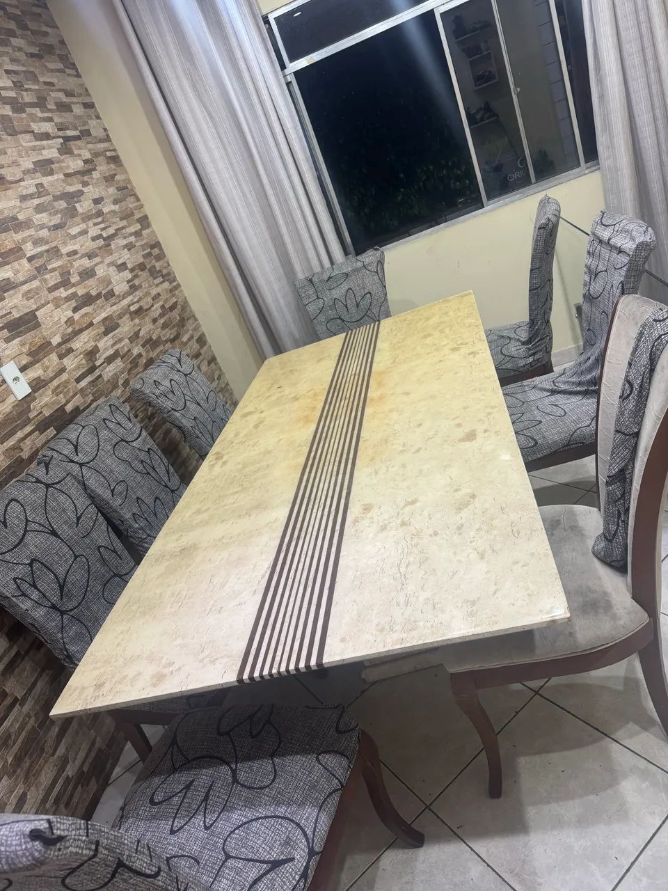 Mesa de janta, com 8 lugares - 8 cadeiras - Foto 5