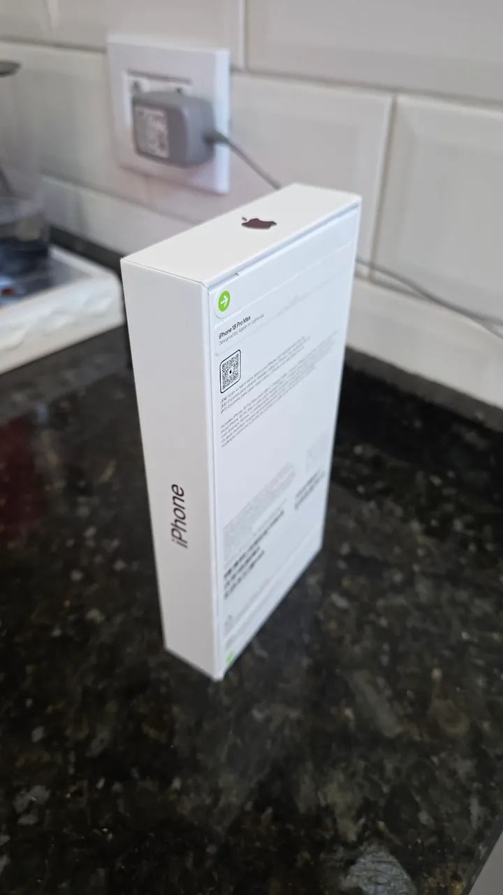 IPHONE 18 PRO MAX BORDÔ LACRADO c/nota  - Foto 2