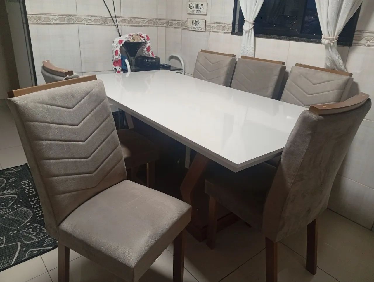 Vendo linda Mesa Alvorada 6 cadeiras ,MDF