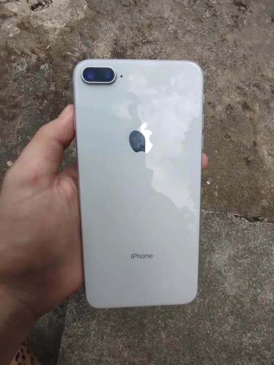 IPHONE 8 PLUS 64GB 