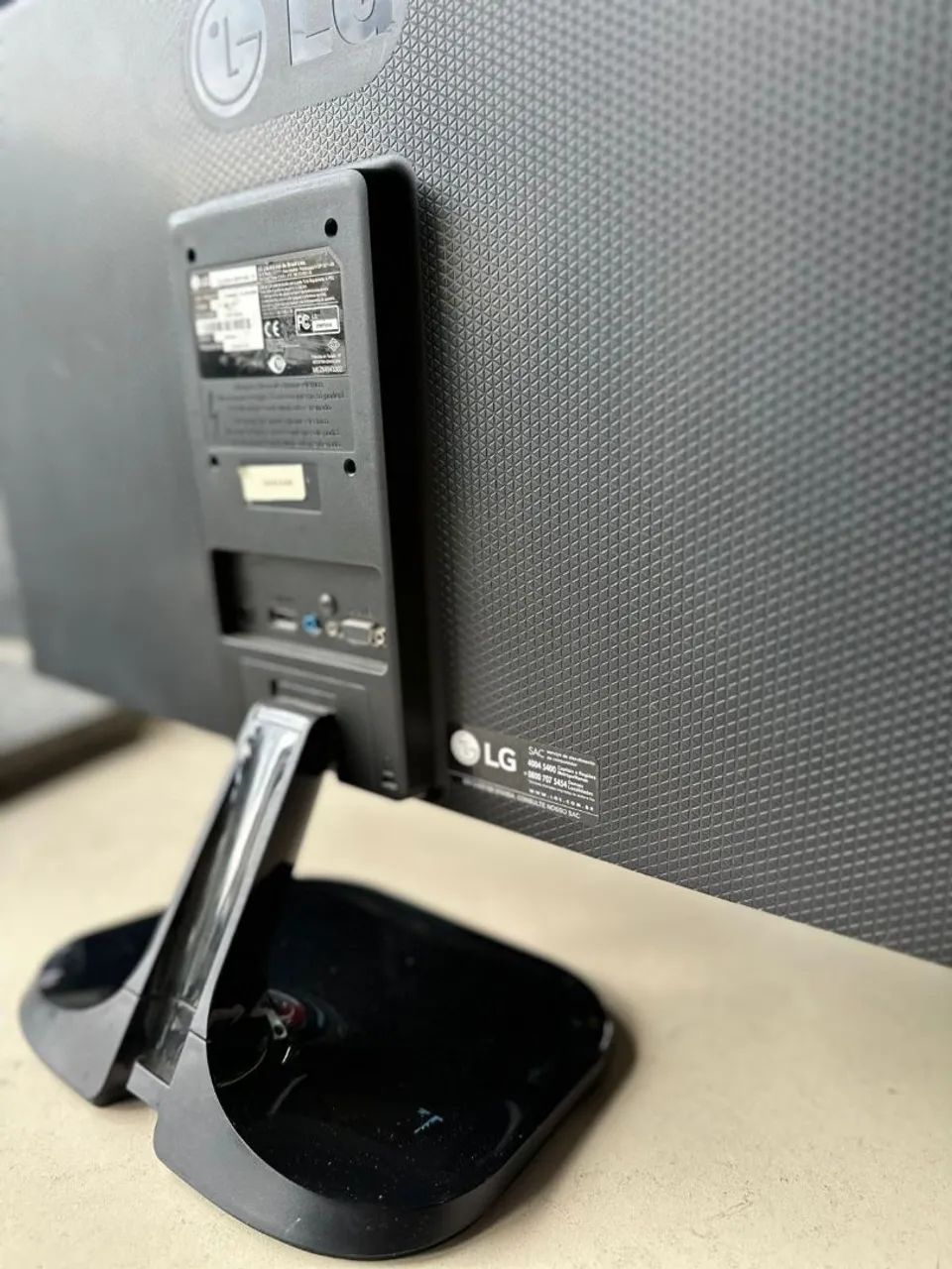 Monitor LG 23" - Foto 5