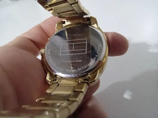 Relógio Tommy Hilfiger Dourado - Foto 4