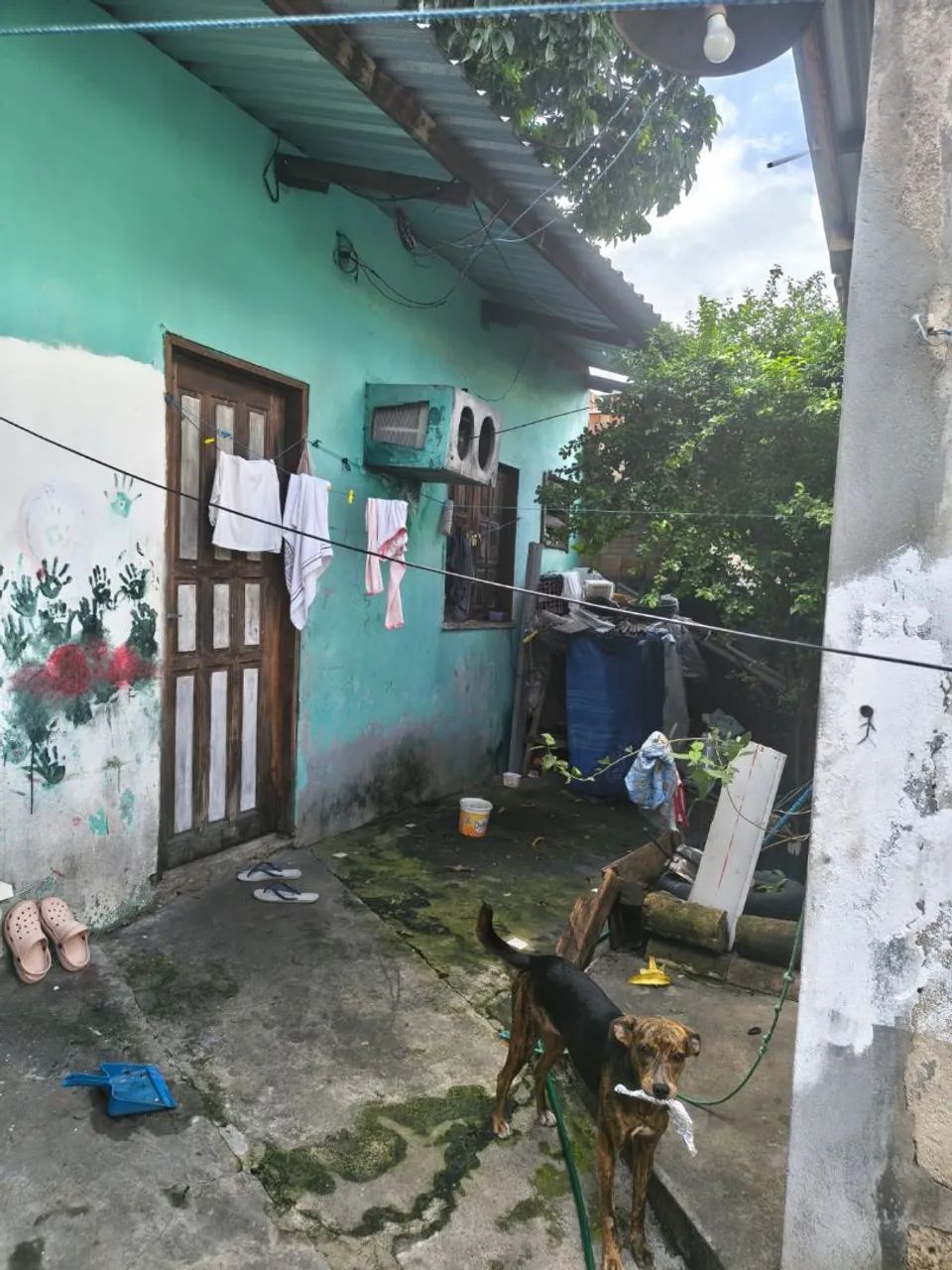 Vendo Casa Com outra Casa nos Fundos  - Foto 2