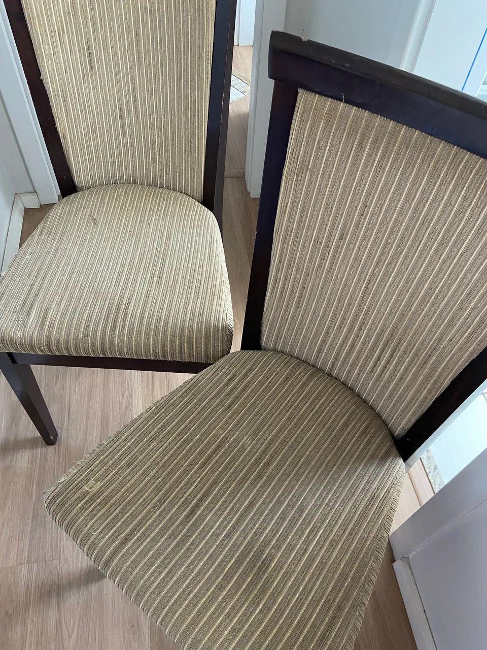Vende se duas cadeiras urgente devido mudança  - Foto 4