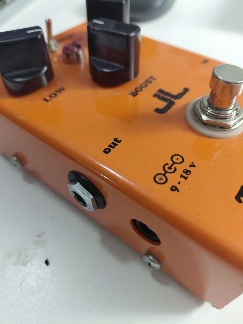 Pedal JL The Booster 9/18v com fonte - Foto 2
