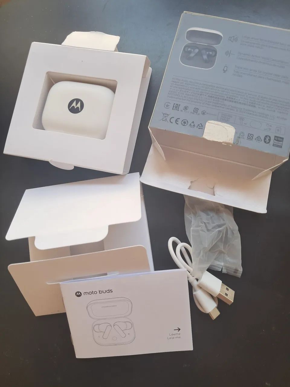 FONE DE OUVIDO BLUETOOTH - MOTO BUDS - Foto 3
