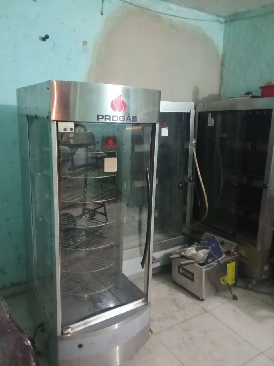 Máquina de assar frango giratória semi nova  - Foto 3