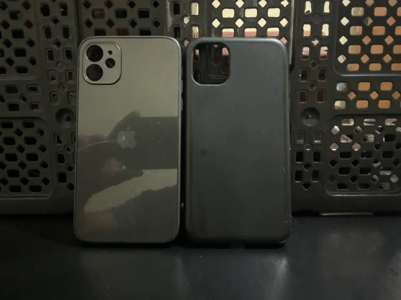 2 Capinhas IPhone 11