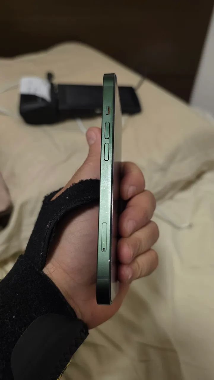 Iphone 13 128gb verde bateria 90% original - Foto 4