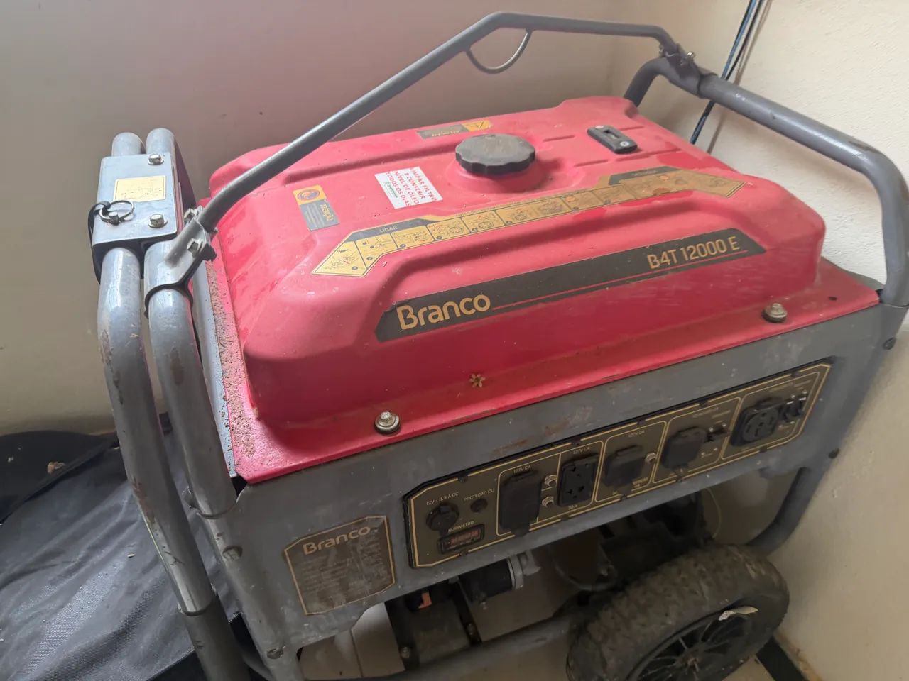 Gerador de energia a gasolina branco B4T 12000E
