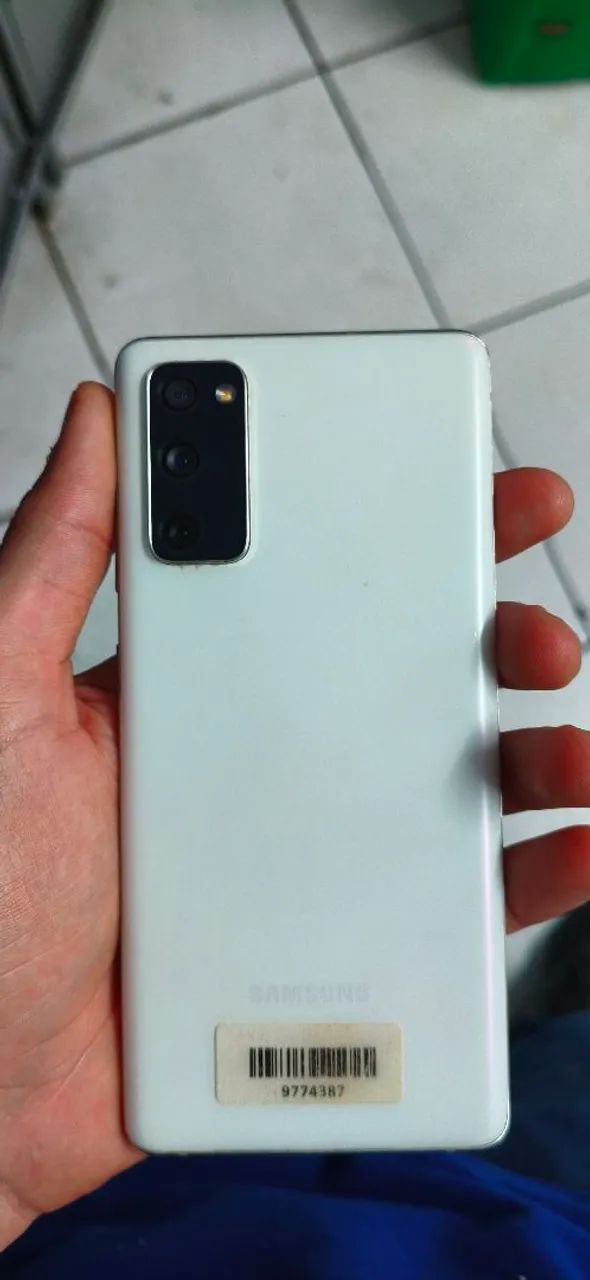 Celular S20 fe usado