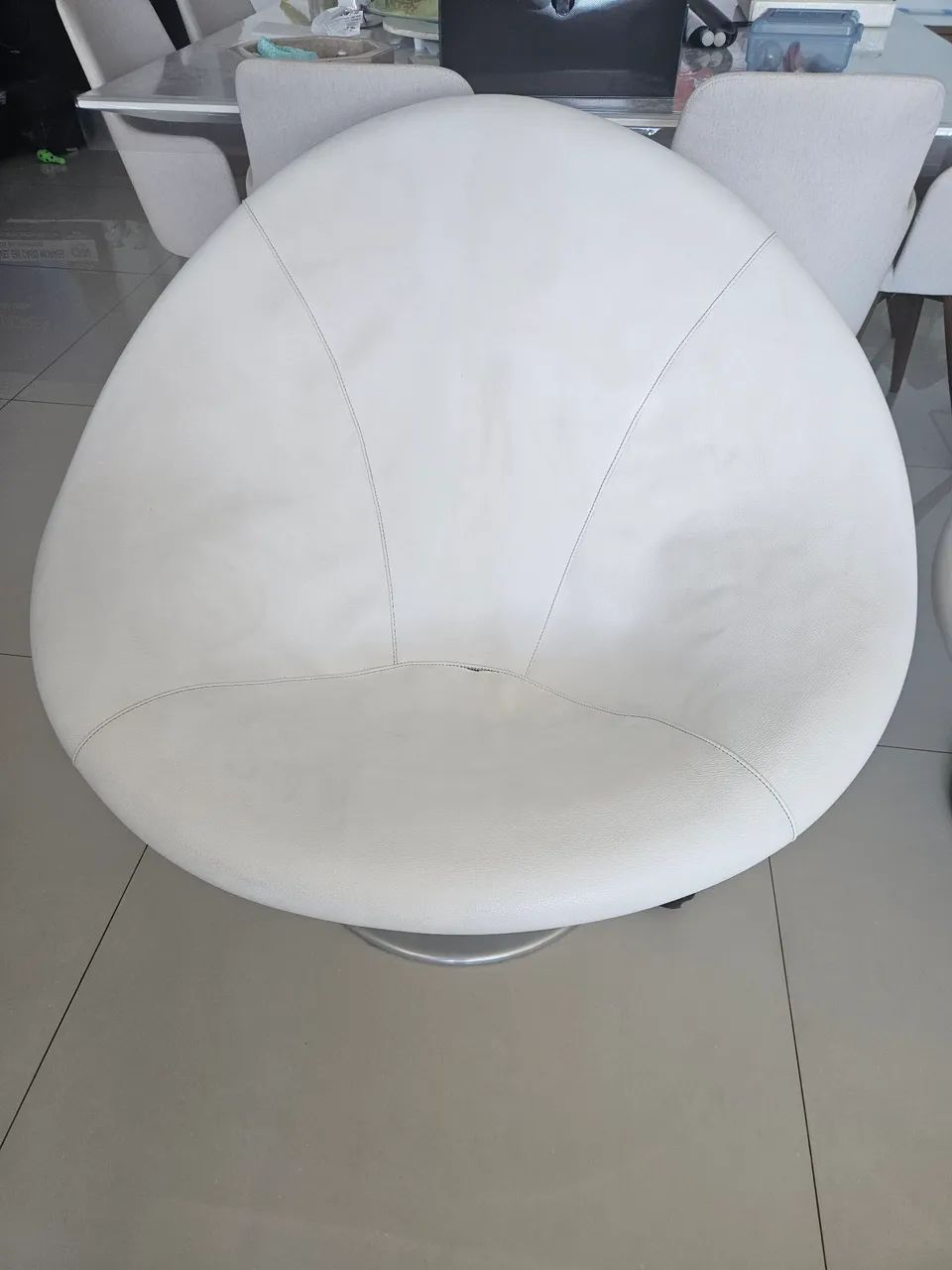 2 Poltronas de couro brancas - Foto 3
