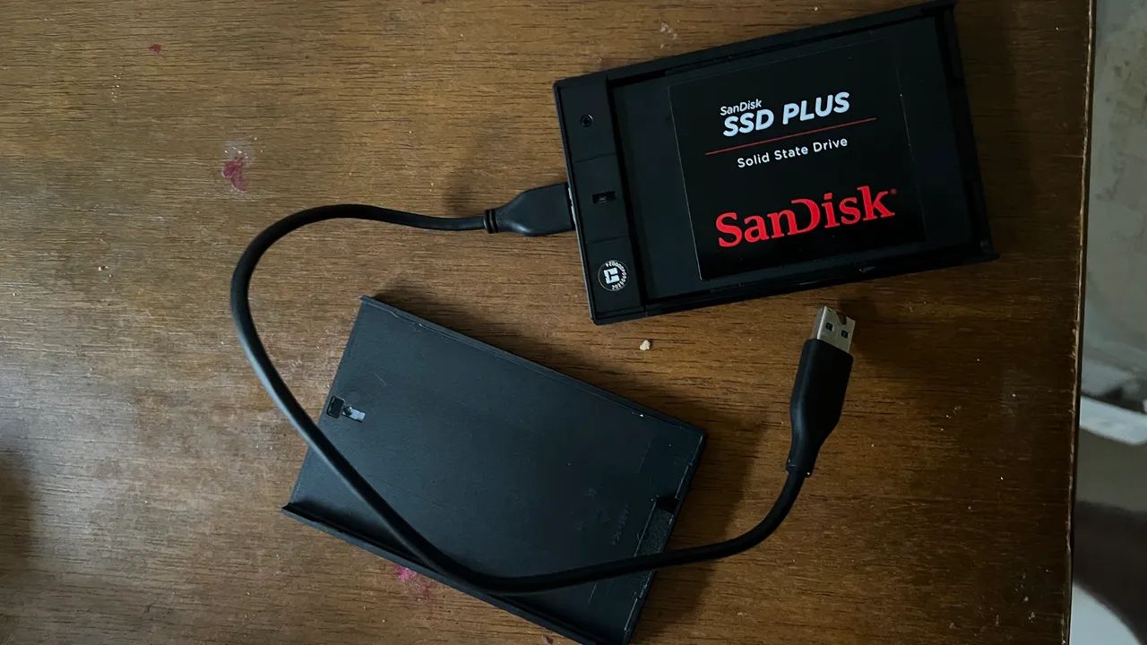 Ssd 1BT SANDISK COM ADAPTADOR 