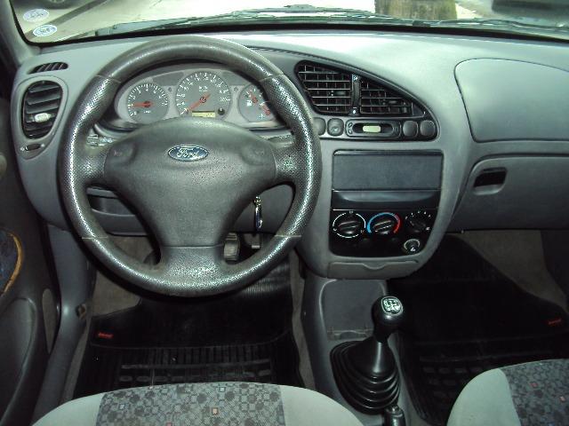 Fiesta Hatch Class 1.0 8v Zetec 2001 4 Ptas - Direção Hidr - Conj. Elétrico - Confira.! - Foto 2