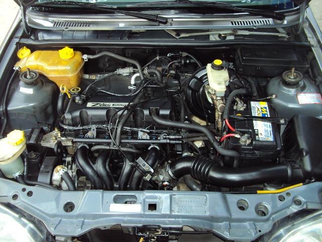 Fiesta Hatch Class 1.0 8v Zetec 2001 4 Ptas - Direção Hidr - Conj. Elétrico - Confira.! - Foto 12