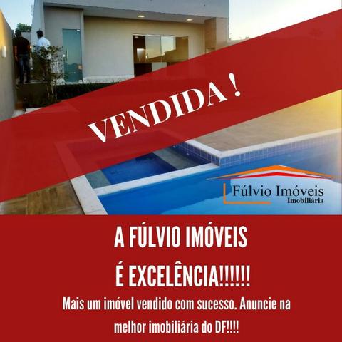 Maravilhosa casa aos pés do Park Way, 3 quartos, churrasqueira e piscina!