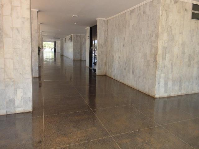 Aluga-se excelente apartamento de 3 quartos, (2º andar), sqs 410 asa sul, no valor de r$3. - Foto 4