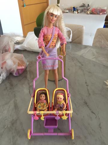 Barbie babá + Barbie pediatra