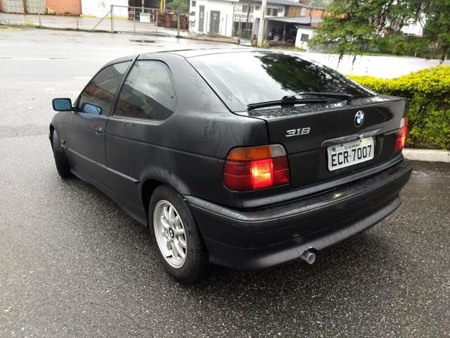 BMW 318i COMPACT ANO 95 MANUAL 4 CC COMPLETA FUNCIONA - Foto 2
