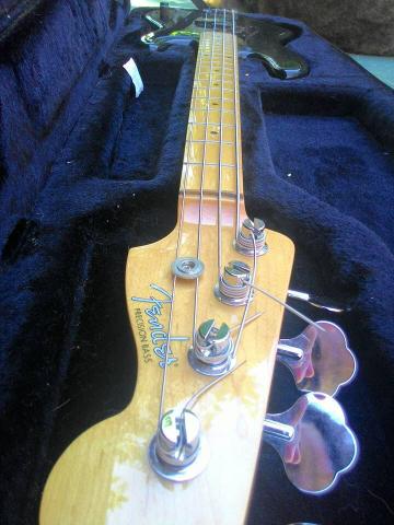 Baixo Fender signature Roger Waters - Foto 4