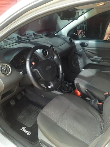 Fiesta sedan