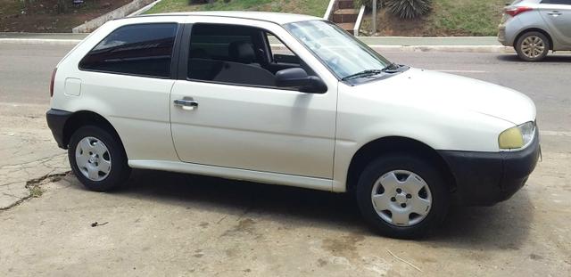 Vende-se um gol 1.0 2005/2005
