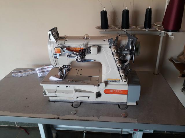 Maquina Galoneira siruba 3 agulha
