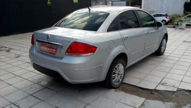 FIAT LINEA ESSENCE 1.8 16V FLEX Prata 2014/2015 - Foto 3