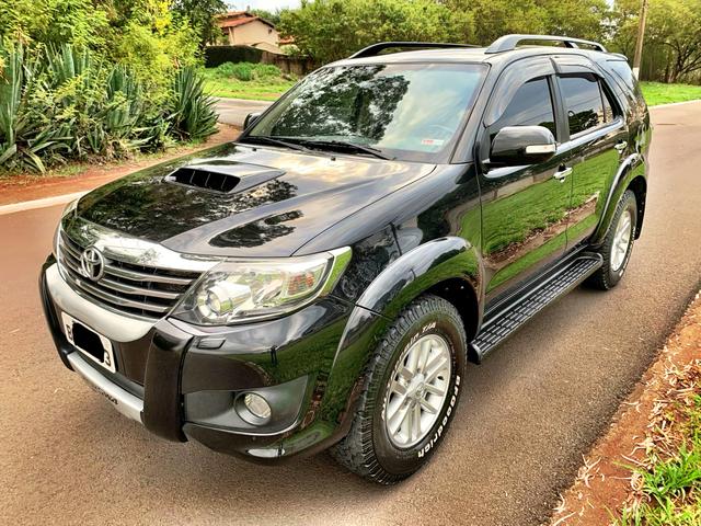 Toyota Hilux SW4 Diesel 7 lugares 3.0 4x4 2012 zerada srv - Foto 6