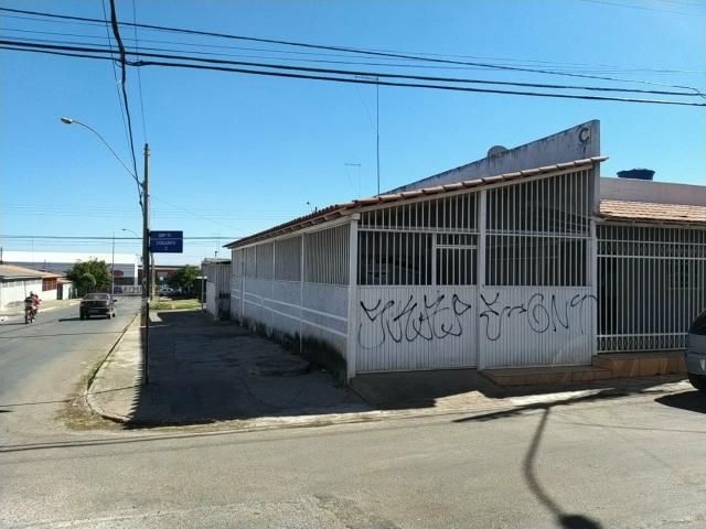 Excelente casa de esquina QNP 13 ótima para comércio