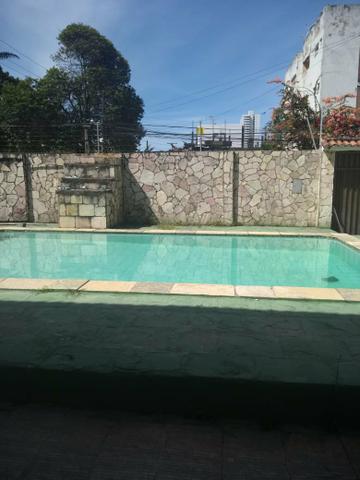 Excelente Casa com Piscina em Candeias - Foto 2