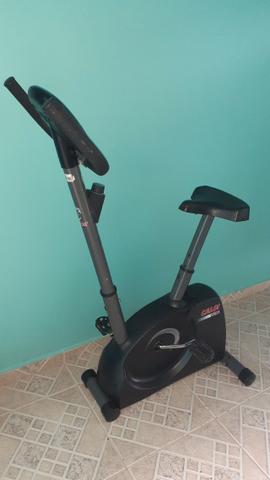 Bicicleta ergometrica semi nova