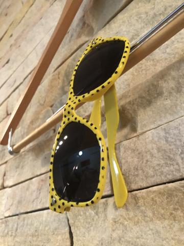 Óculos de sol wayfarer bolinhas - Foto 2